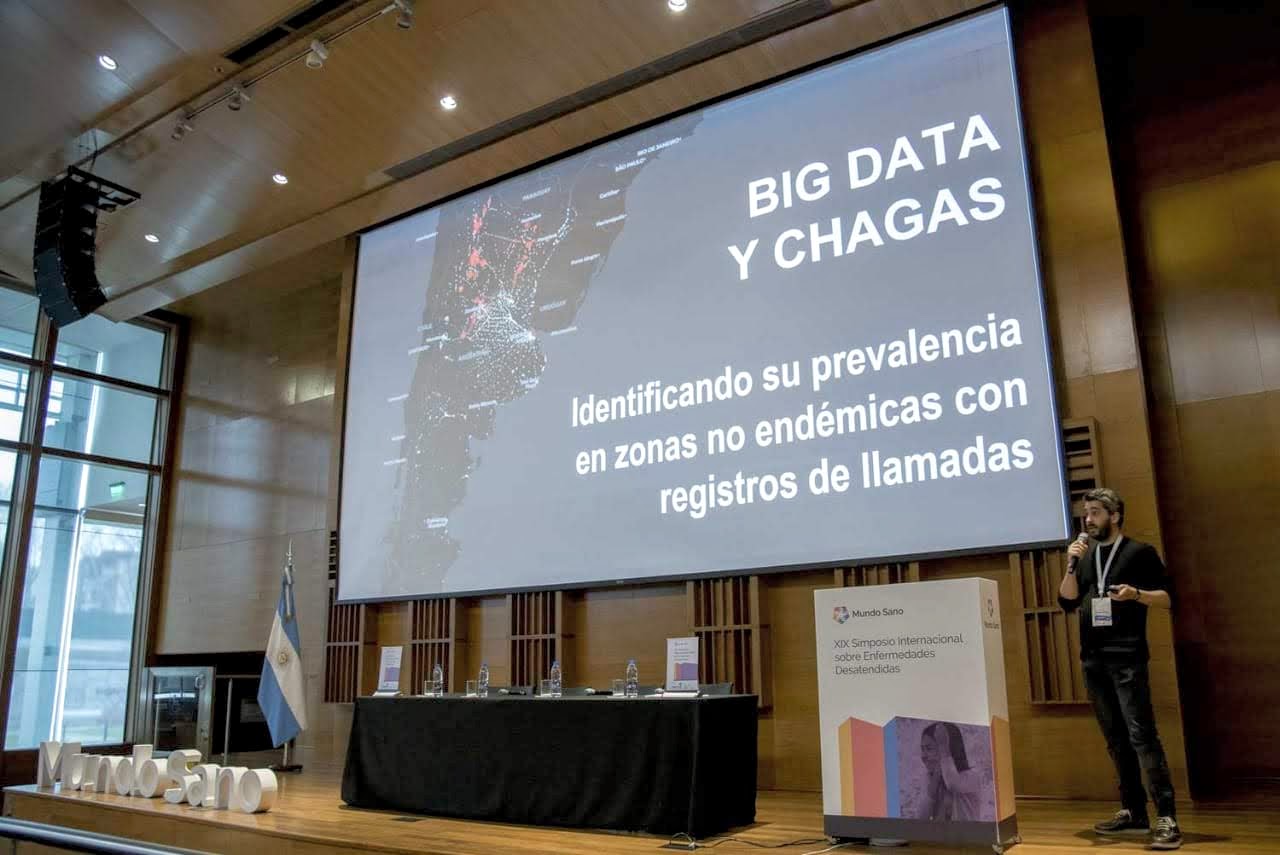 Presentando el proyecto en el XIX Simposio Internacional sobre Enfermedades Desatendidas
